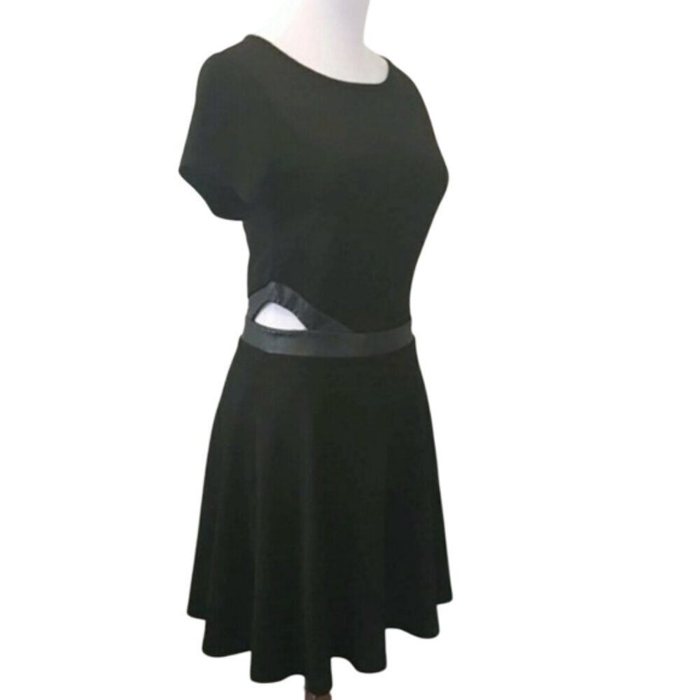 ONE Clothes Side cutout dress women's size Medium (N28)